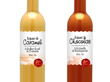 étiquettes de liqueurs au caramel et au chocolat